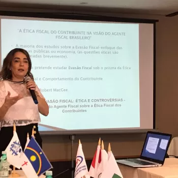 Isabel Pires apresenta pesquisa durante AGE da Febrafite