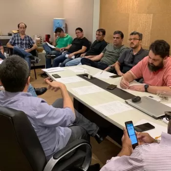 Em reunião semanal, Diretoria decide convocar Assembleia Geral para tratar de reposição salarial