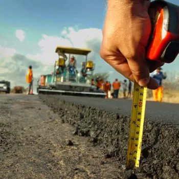 JUSTIÇA - Construção: segue impasse sobre ICMS