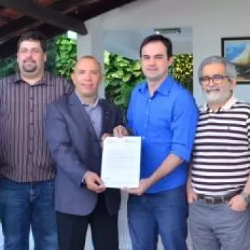 AUDITECE entrega carta ao candidato à Prefeitura Municipal de Fortaleza, Capitão Wagner